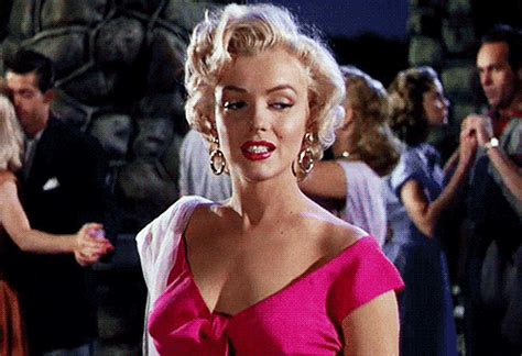 marilyn monroe nude gif|Marilyn Monroe Porn GIFs 